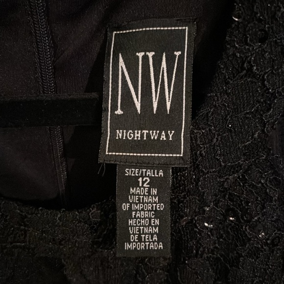 Ladies Back Dress - Picture 7 of 9